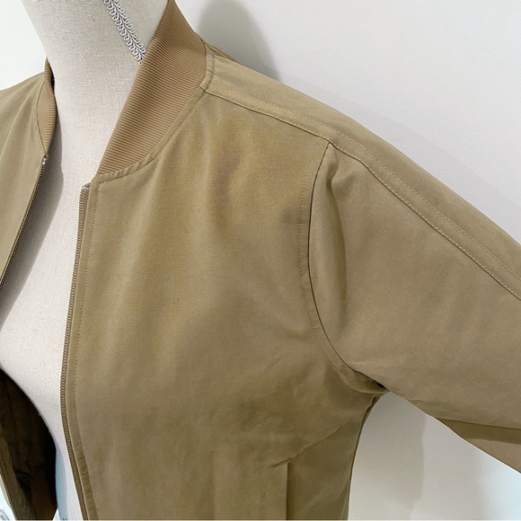 Lululemon padded bomber jacket - Picture 3 of 11